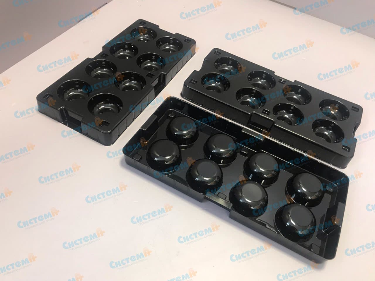 Упаковали настольные игры в пластик